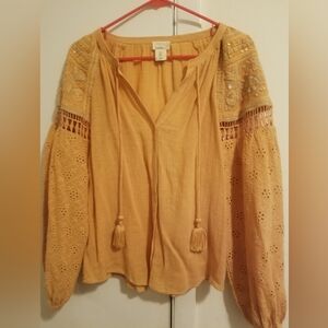 Womens BOHO tasseled shirt